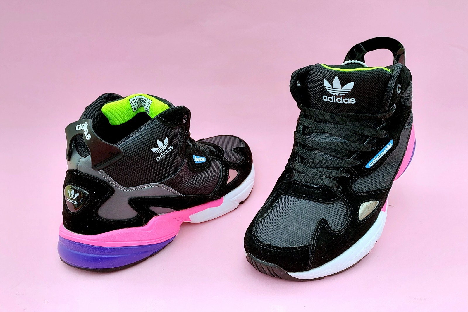 սպորտային ճտքավոր կոշիկ