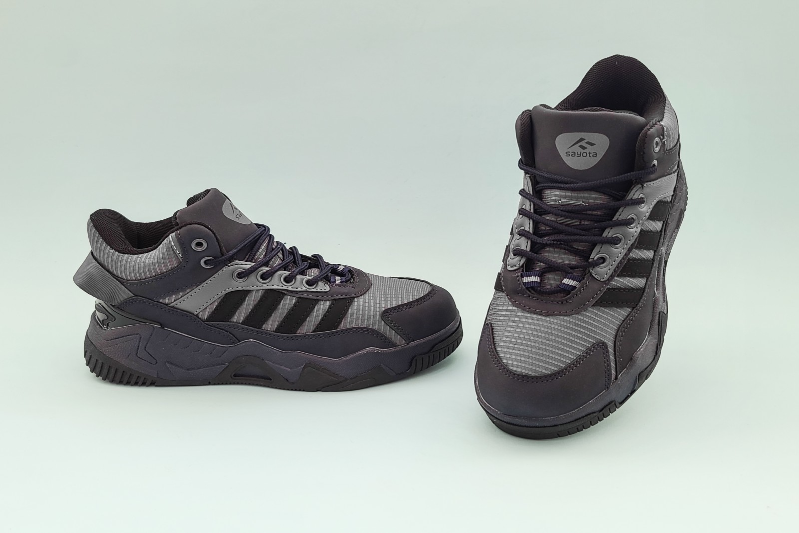 Սպորտային ճտքավոր կոշիկ