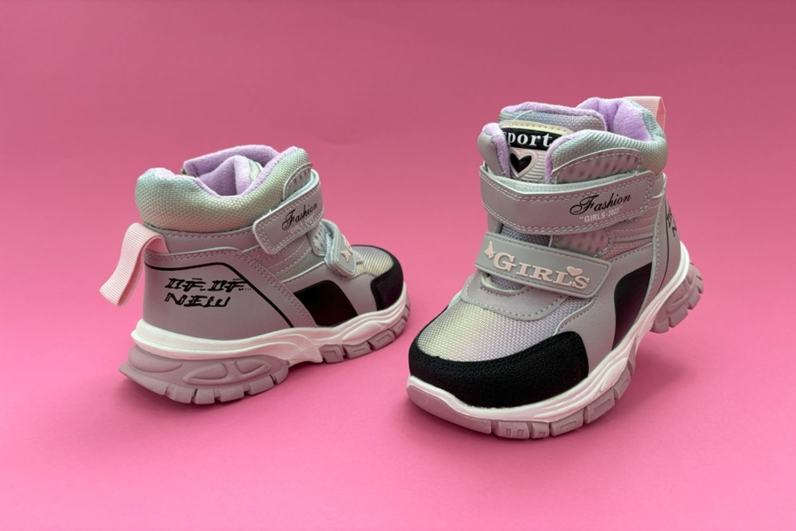 Սպորտային ճտքավոր մանկական կոշիկ