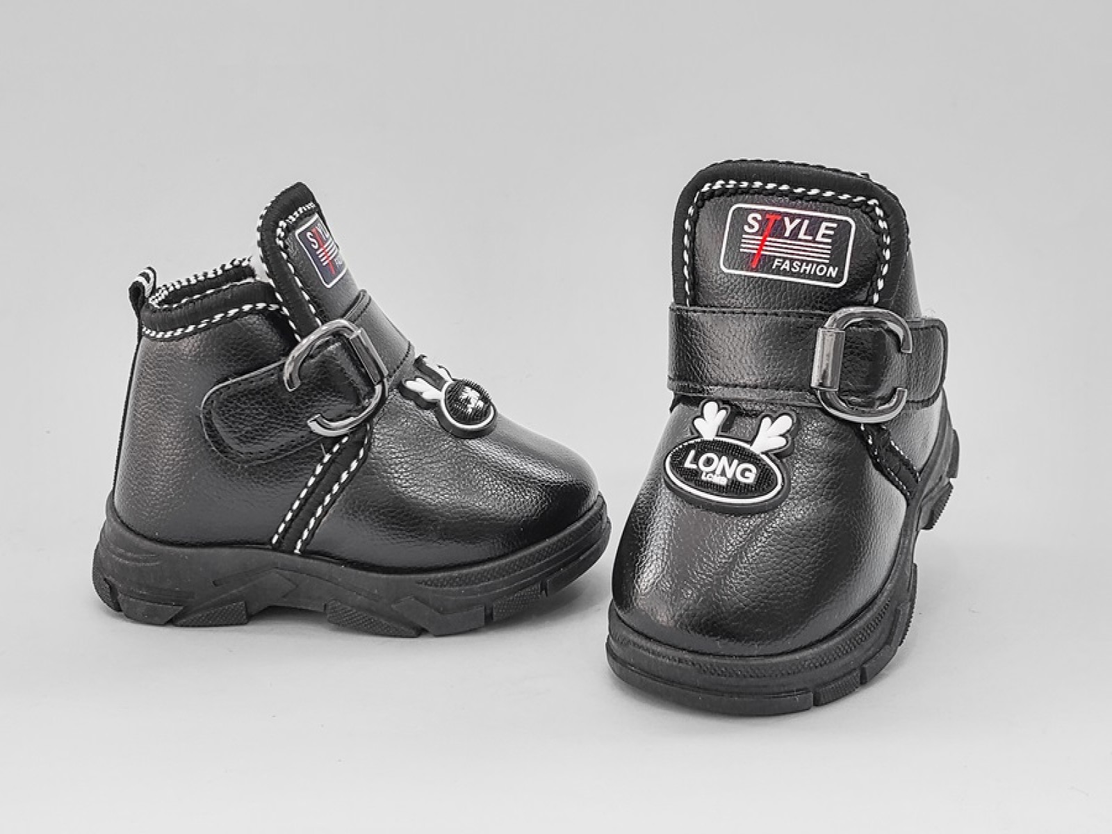 Սպորտային ճտքավոր կոշիկ