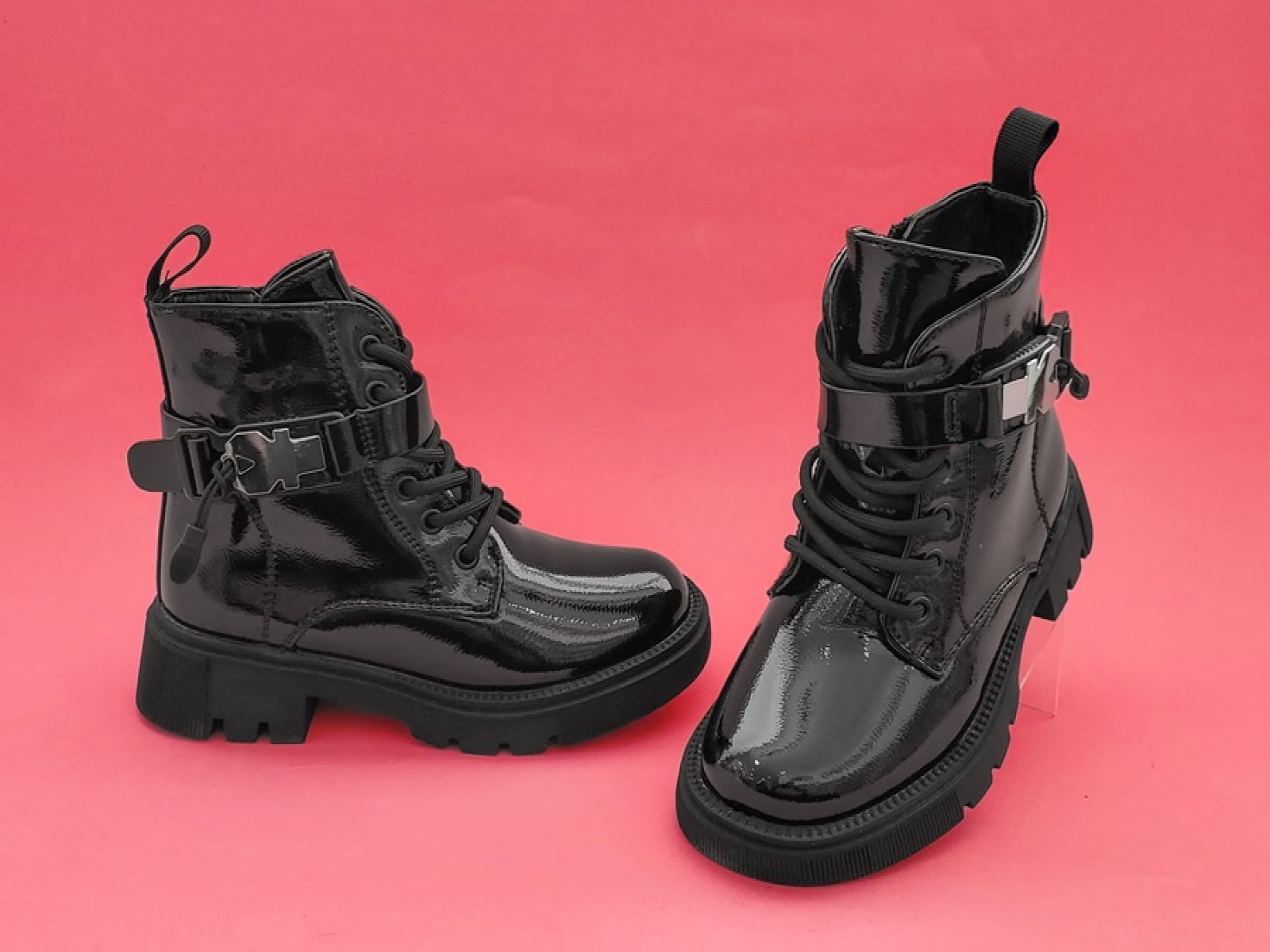 Դասական ճտքավոր կոշիկ