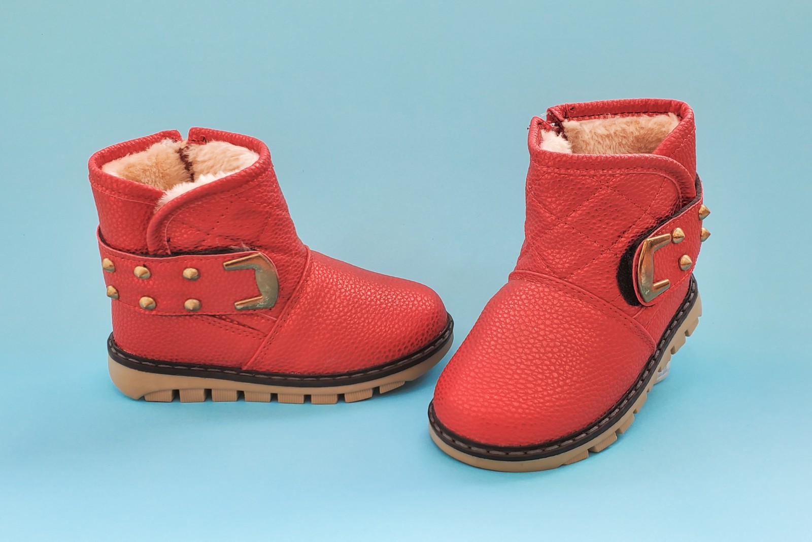 Դասական ճտքավոր մանկական կոշիկ