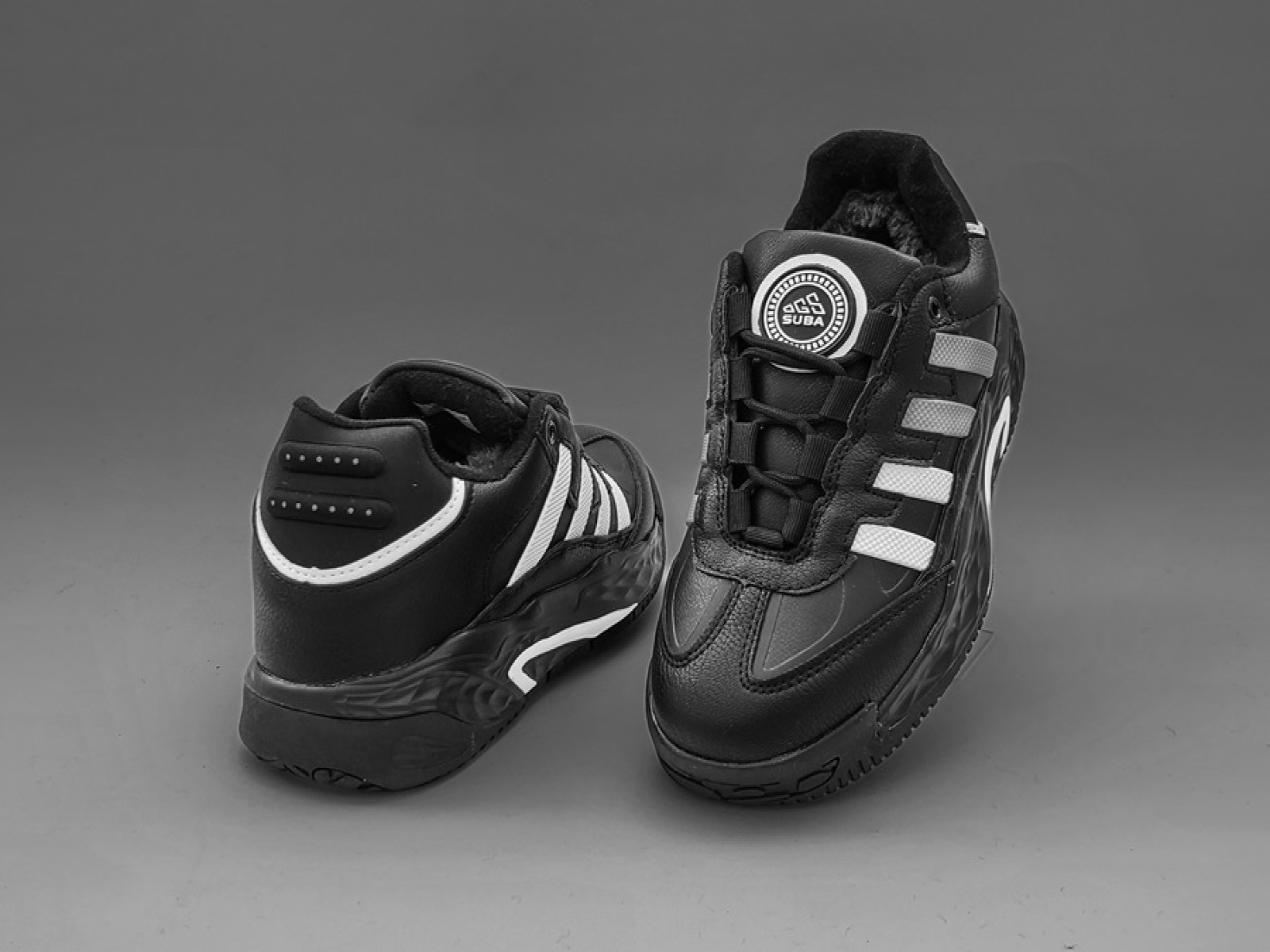 Սպորտային ճտքավոր կոշիկ