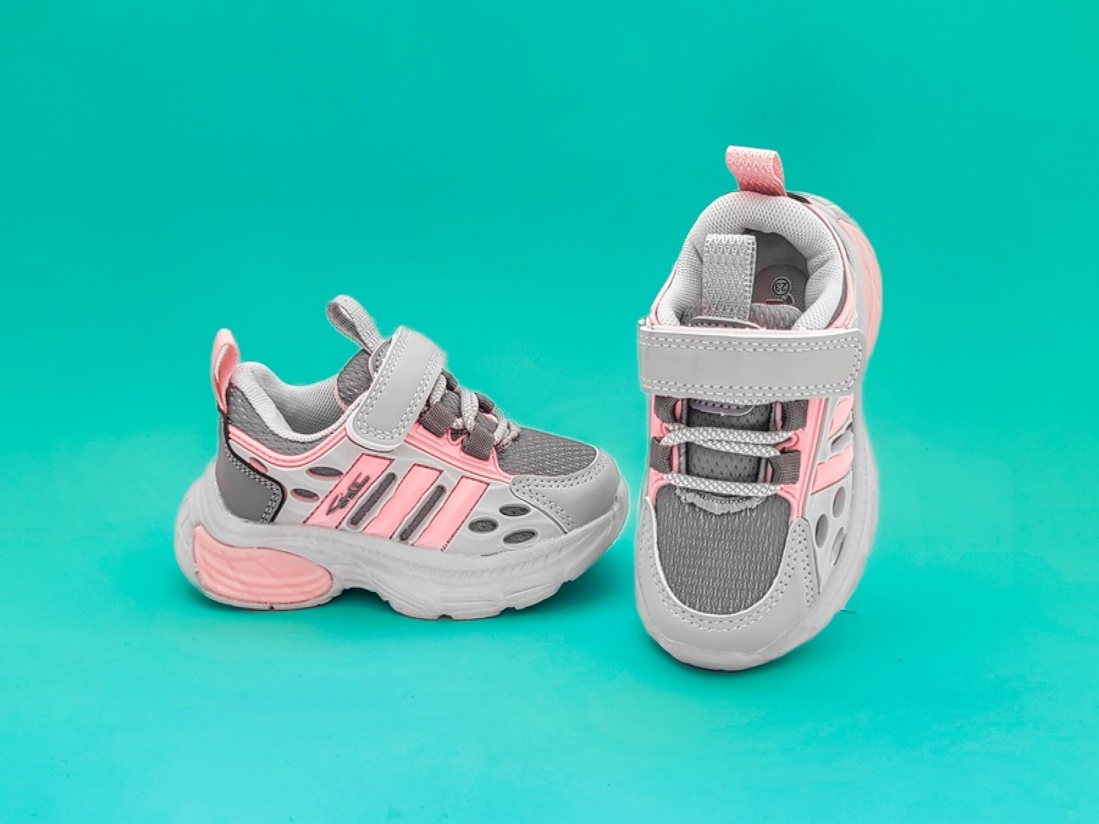 Սպորտային կոշիկ