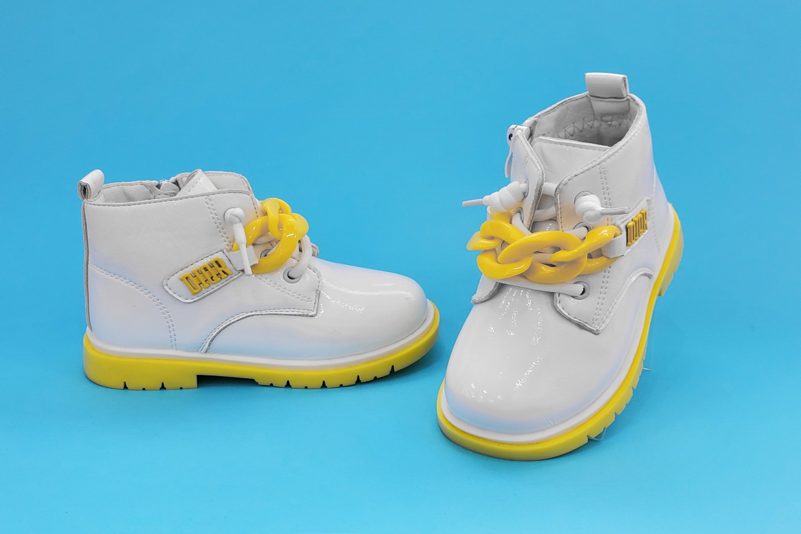 ճտքավոր կոշիկ