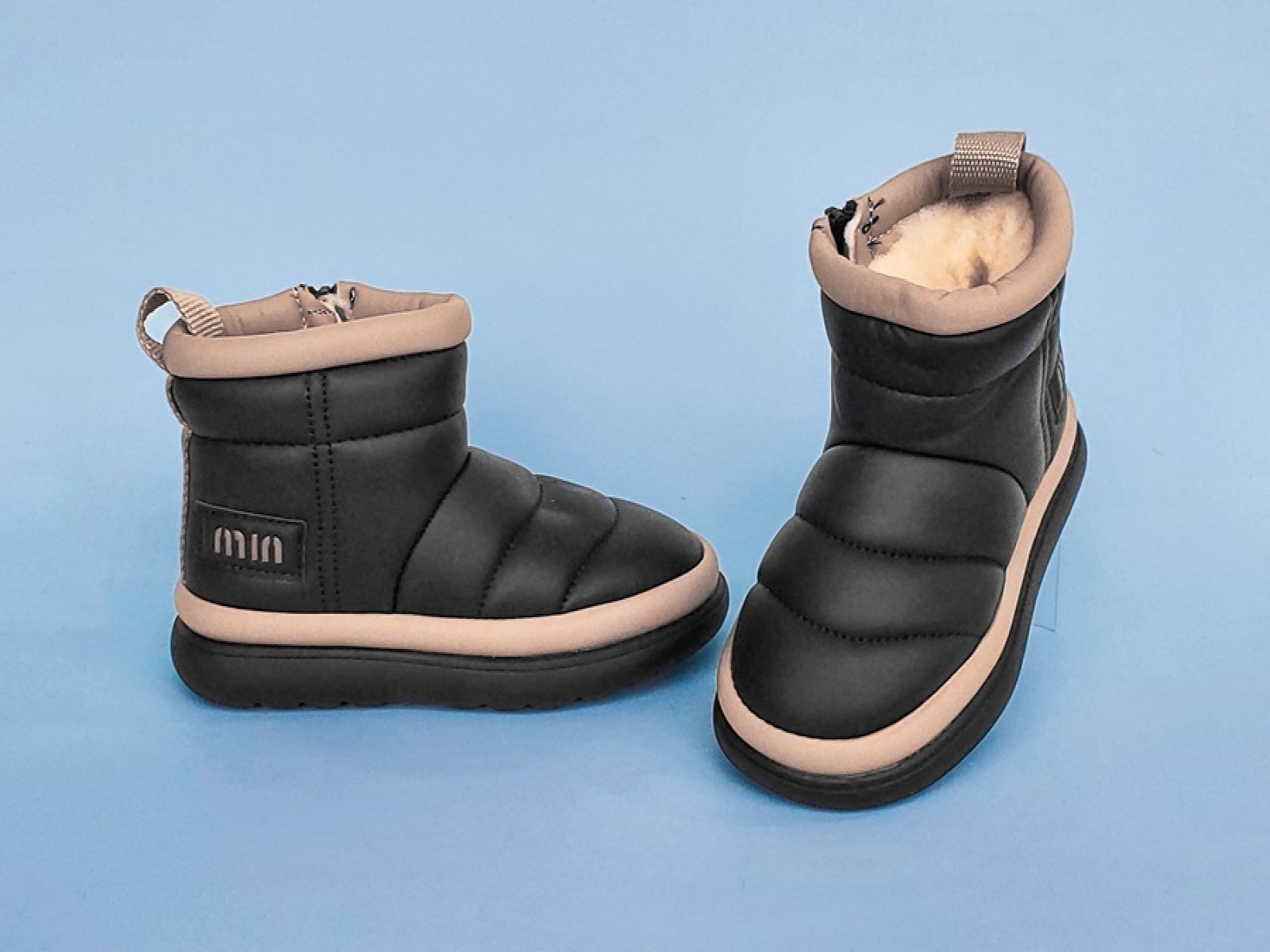 Սպորտային ճտքավոր կոշիկ